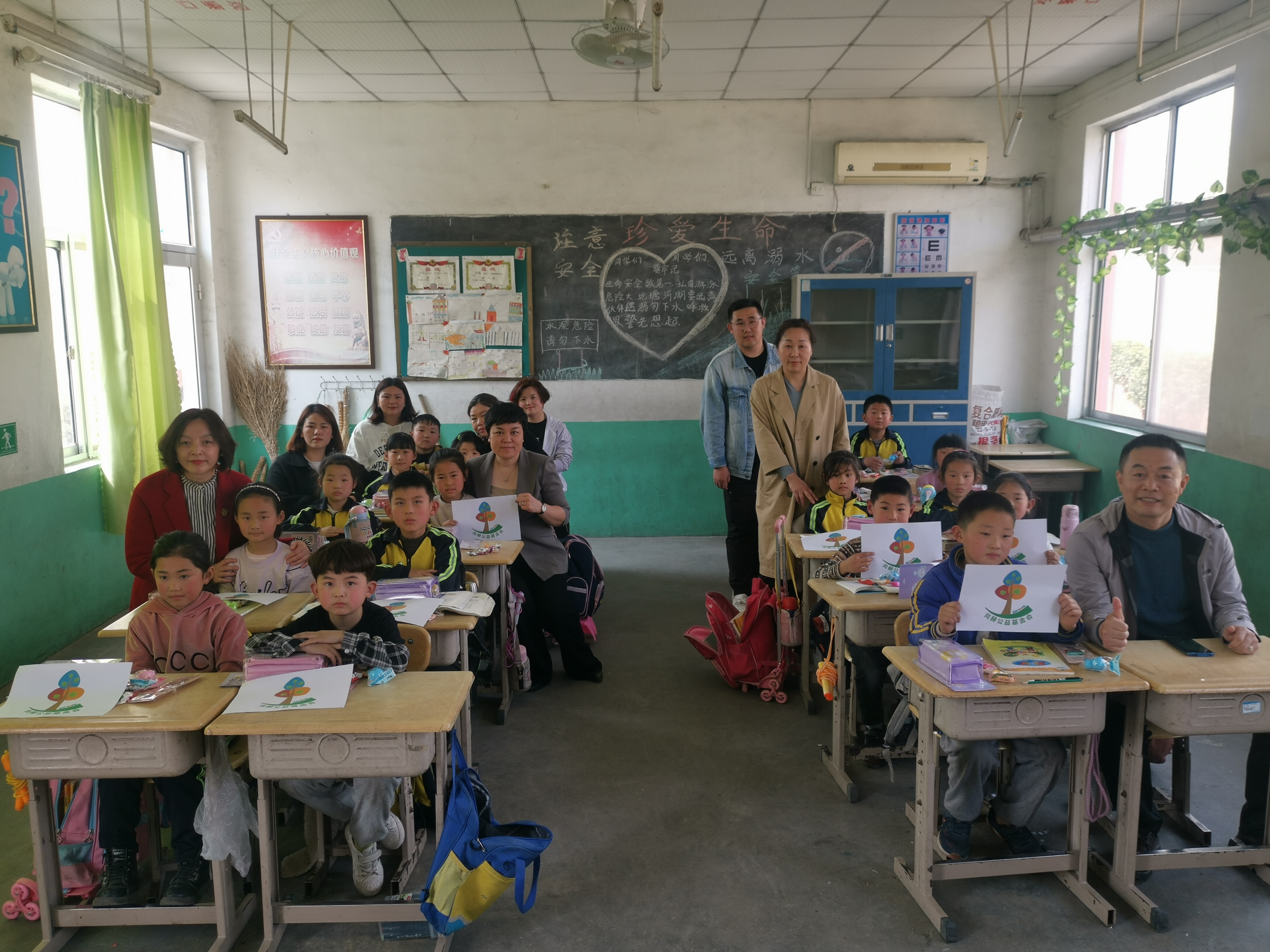 第209所 平度市崔家集镇状元府爱游戏·体育-爱游戏(中国)
刘丽新小学
