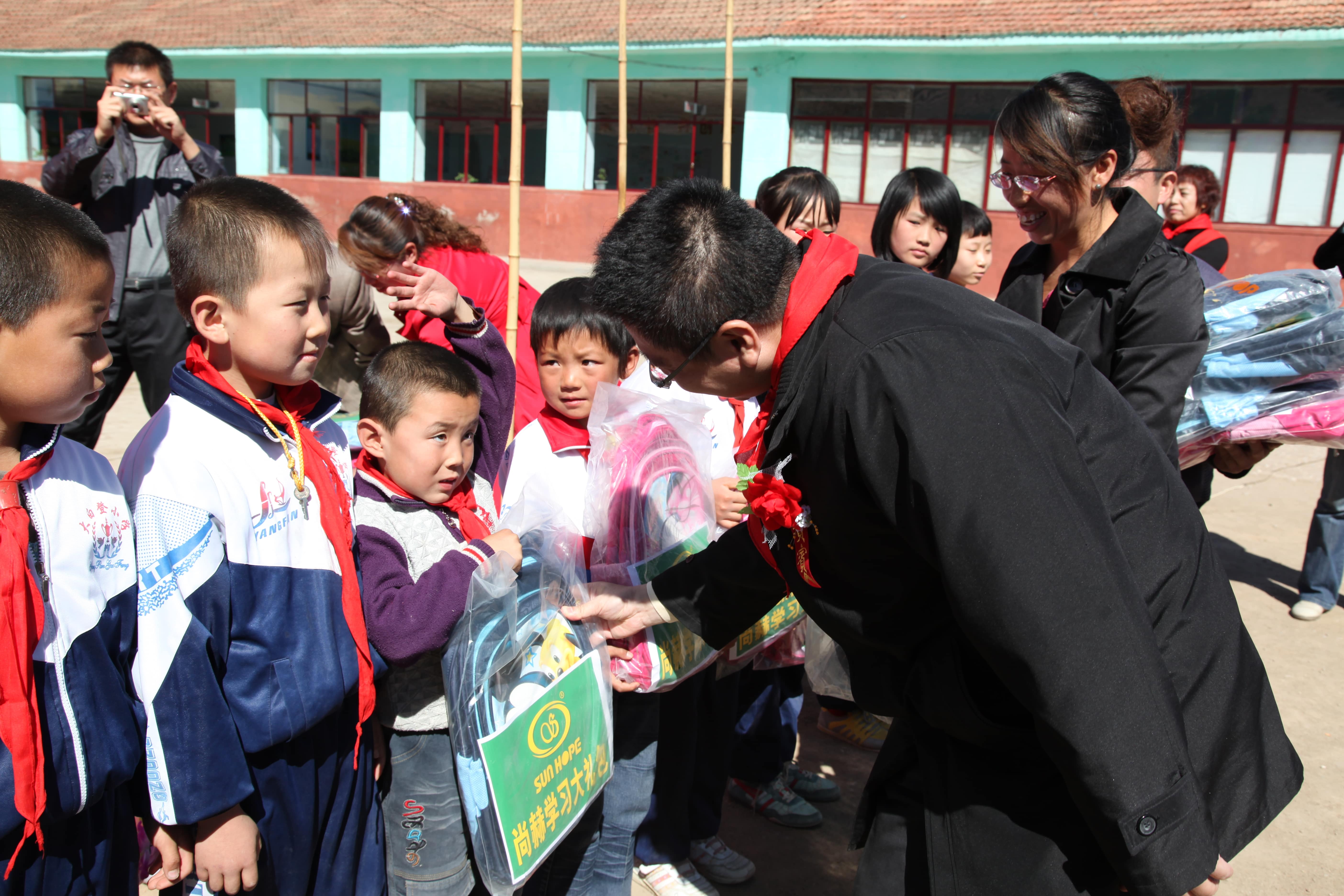 第11所 大同市大白登爱游戏·体育-爱游戏(中国)
渠腊梅小学